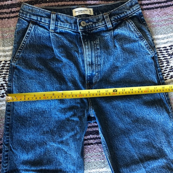 80’s Style A&F Acid Wash Jeans - Picture 4 of 11